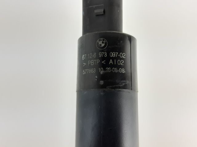 bontott BMW 1 Fényszórómosó Szivattyú