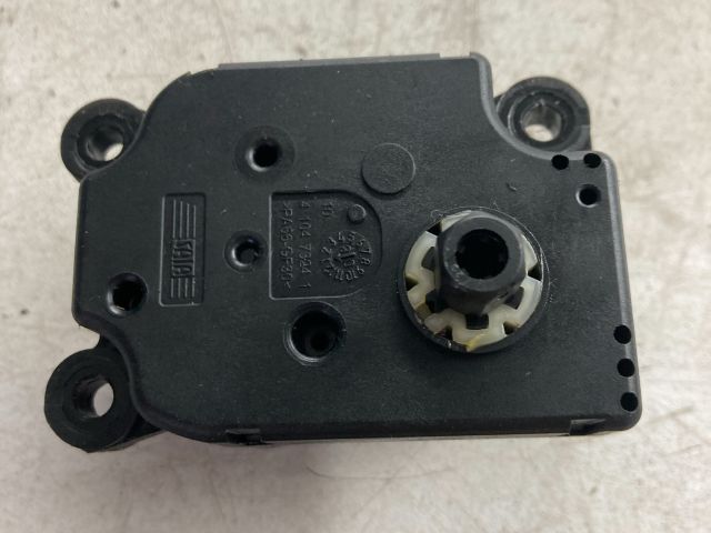 bontott BMW 1 Fűtés Állító Motor