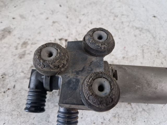 bontott BMW 1 Fűtéscsap