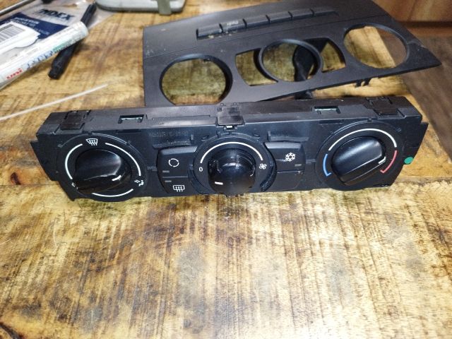 bontott BMW 1 Fűtéskapcsoló (manuális klímás)