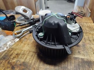 bontott BMW 1 Fűtőmotor (Klímás)