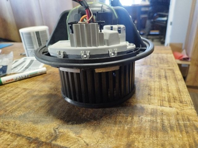 bontott BMW 1 Fűtőmotor (Klímás)