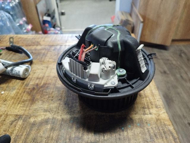 bontott BMW 1 Fűtőmotor (Klímás)