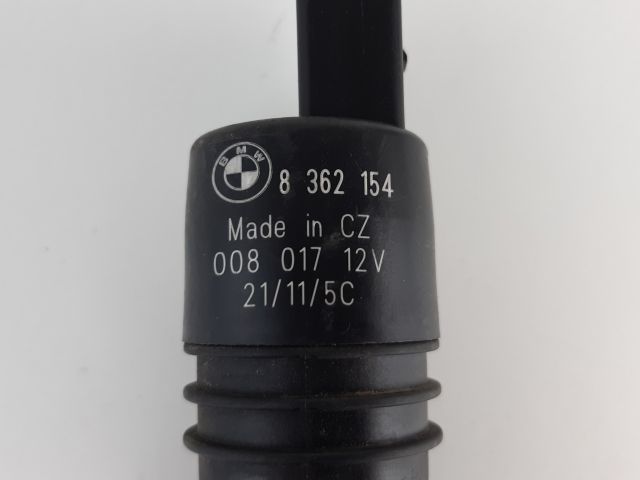 bontott BMW 1 Hátsó Ablakmosó Szivattyú