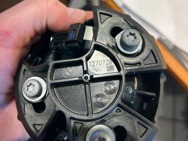 bontott BMW 1 Hátsó Embléma