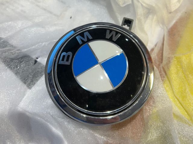 bontott BMW 1 Hátsó Embléma
