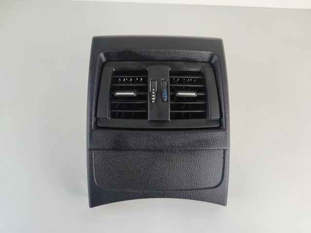 bontott BMW 1 Hátsó középső Szellőző