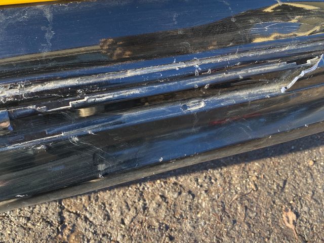 bontott BMW 1 Hátsó Lökhárító (Részeivel)