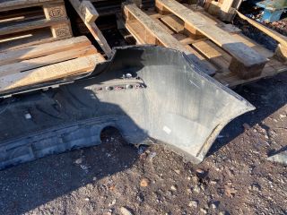 bontott BMW 1 Hátsó Lökhárító (Részeivel)