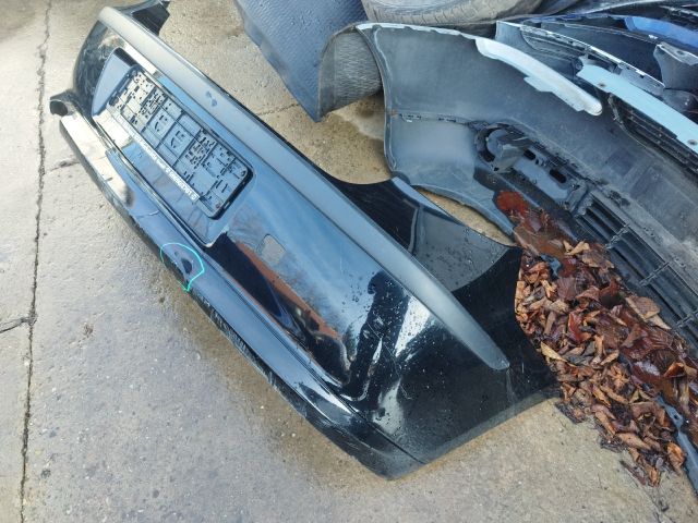 bontott BMW 1 Hátsó Lökhárító (Részeivel)