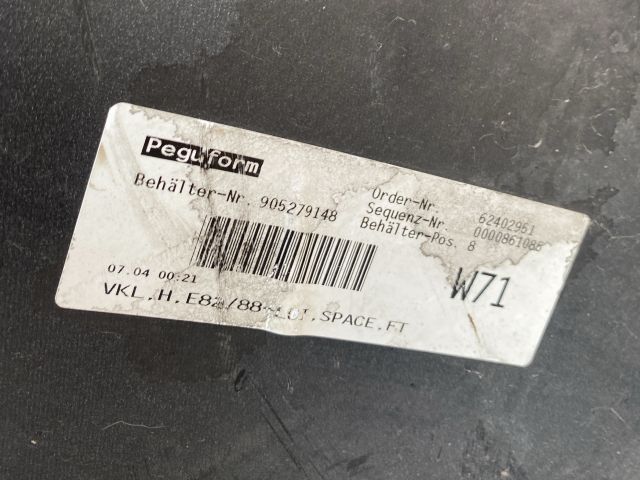 bontott BMW 1 Hátsó Lökhárító (Részeivel)