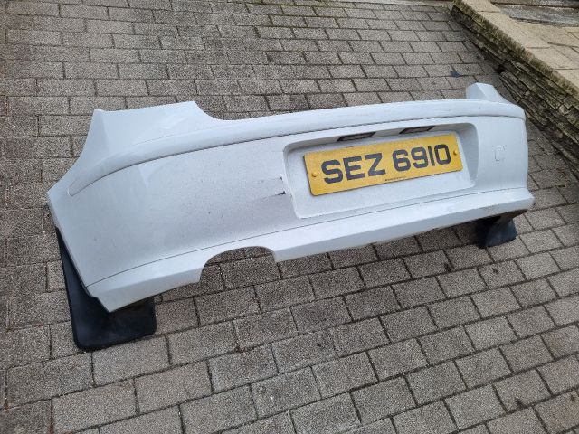 bontott BMW 1 Hátsó Lökhárító (Részeivel)