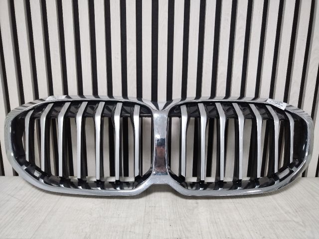 bontott BMW 1 Hűtőrács