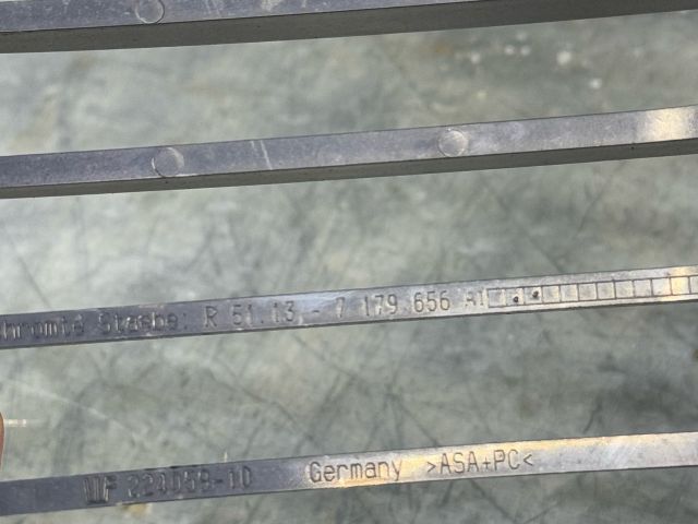 bontott BMW 1 Hűtőrács