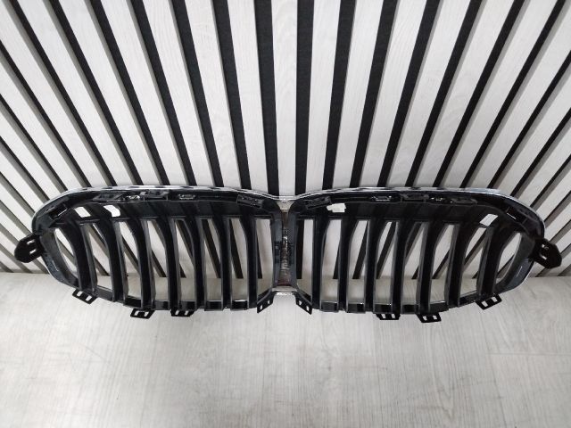 bontott BMW 1 Hűtőrács