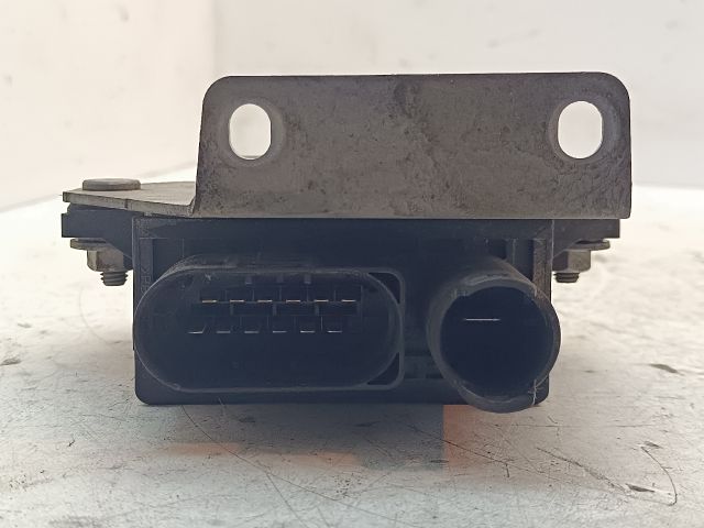 bontott BMW 1 Izzító Relé