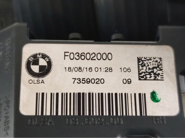 bontott BMW 1 Jobb Belső Hátsó Lámpa