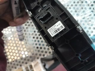 bontott BMW 1 Jobb első Ablakemelő Kapcsoló