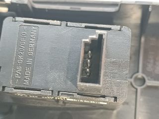 bontott BMW 1 Jobb első Ablakemelő Kapcsoló