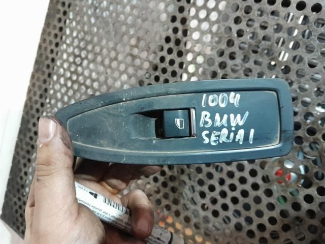 bontott BMW 1 Jobb első Ablakemelő Kapcsoló