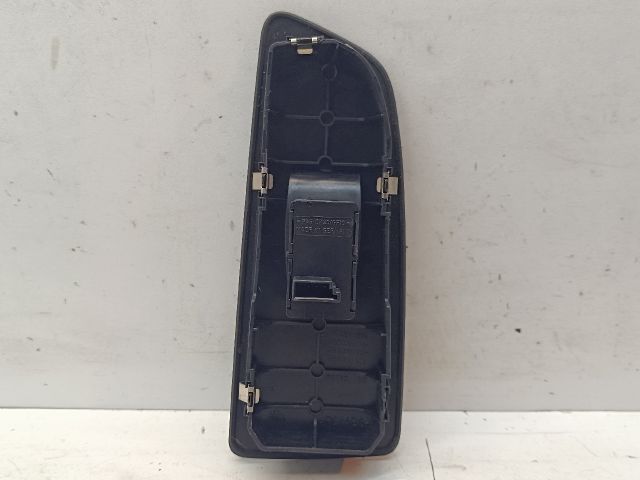 bontott BMW 1 Jobb első Ablakemelő Kapcsoló