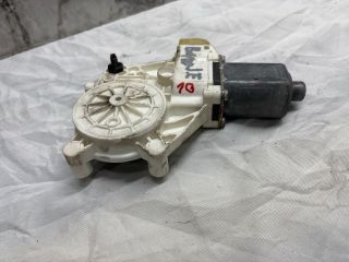 bontott BMW 1 Jobb első Ablakemelő Motor