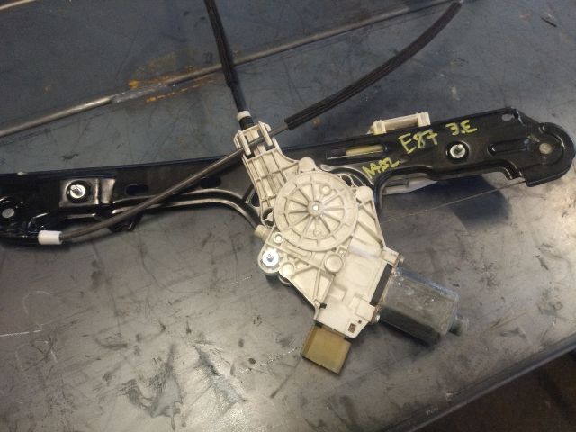 bontott BMW 1 Jobb első Ablakemelő Szerkezet (Elektromos)