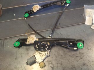 bontott BMW 1 Jobb első Ablakemelő Szerkezet (Elektromos)
