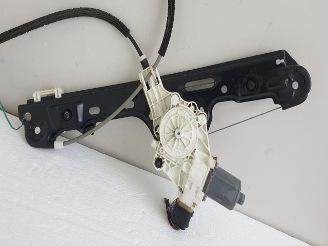 bontott BMW 1 Jobb első Ablakemelő Szerkezet (Elektromos)