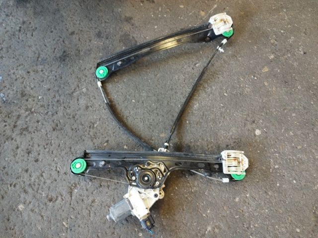 bontott BMW 1 Jobb első Ablakemelő Szerkezet (Elektromos)