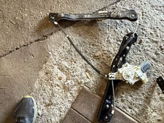 bontott BMW 1 Jobb első Ablakemelő Szerkezet (Elektromos)