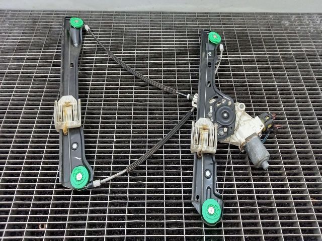 bontott BMW 1 Jobb első Ablakemelő Szerkezet (Elektromos)