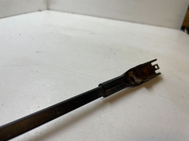 bontott BMW 1 Jobb első Ablaktörlő Kar