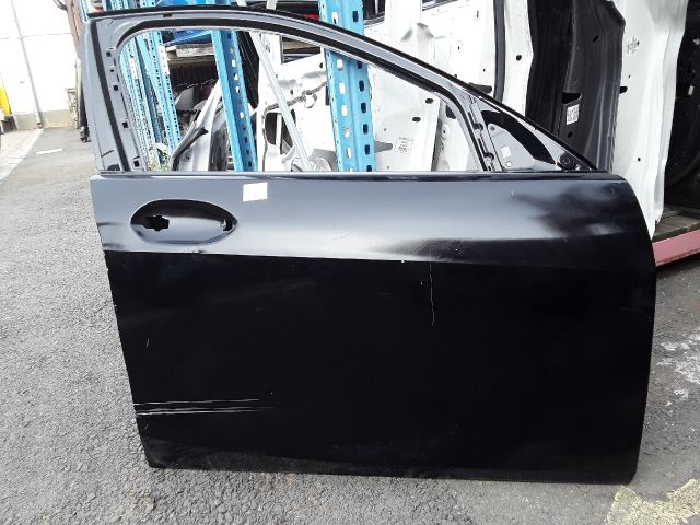 bontott BMW 1 Jobb első Ajtó (Üres lemez)