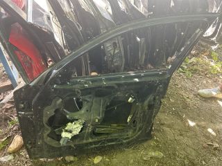 bontott BMW 1 Jobb első Ajtó (Üres lemez)