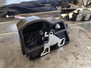 bontott BMW 1 Jobb első Ajtózár