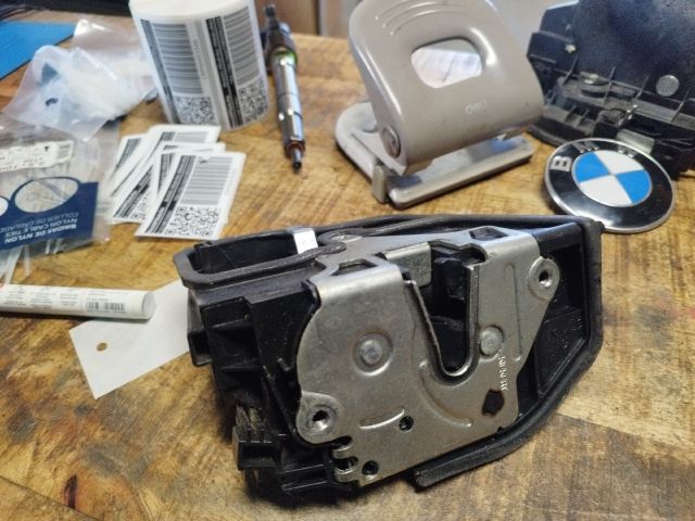 bontott BMW 1 Jobb első Ajtózár