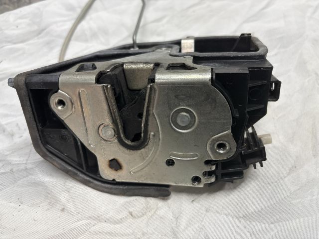 bontott BMW 1 Jobb első Ajtózár