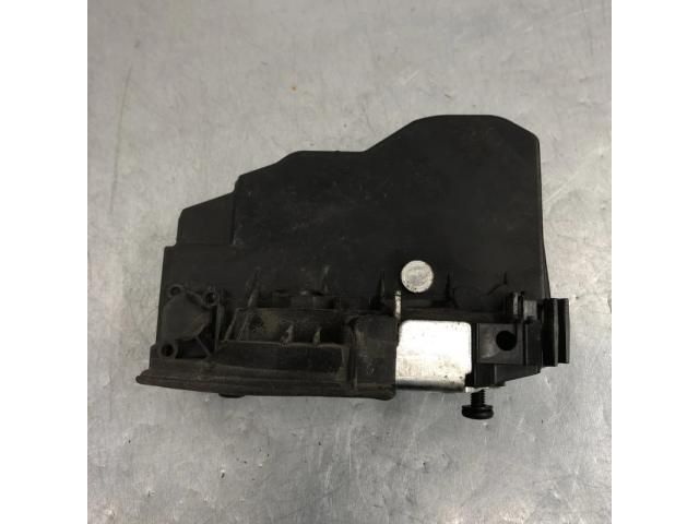 bontott BMW 1 Jobb első Ajtózár