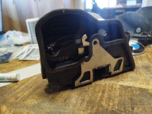 bontott BMW 1 Jobb első Ajtózár