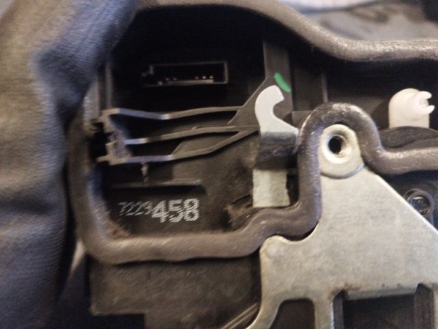 bontott BMW 1 Jobb első Ajtózár