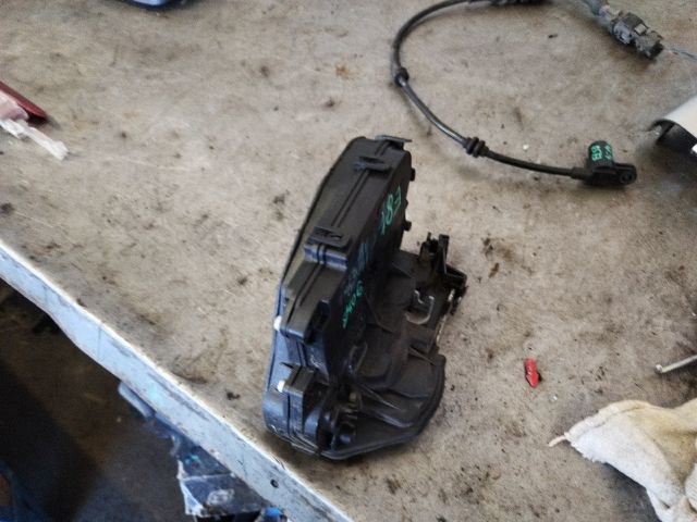 bontott BMW 1 Jobb első Ajtózár