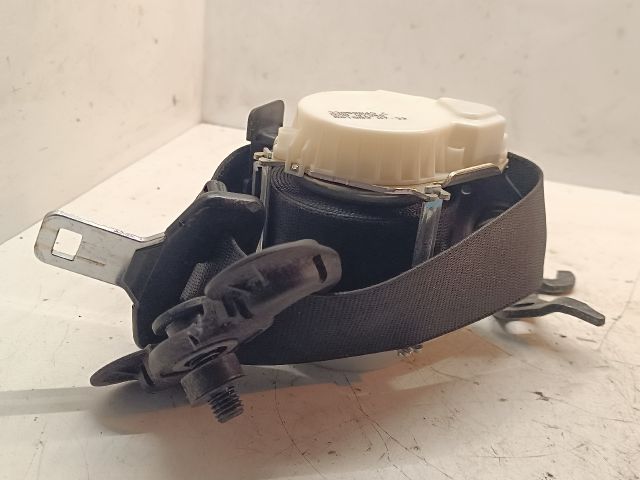 bontott BMW 1 Jobb első Biztonsági Öv