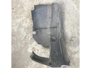 bontott BMW 1 Jobb első Dobbetét (Kerékjárati, Műanyag)