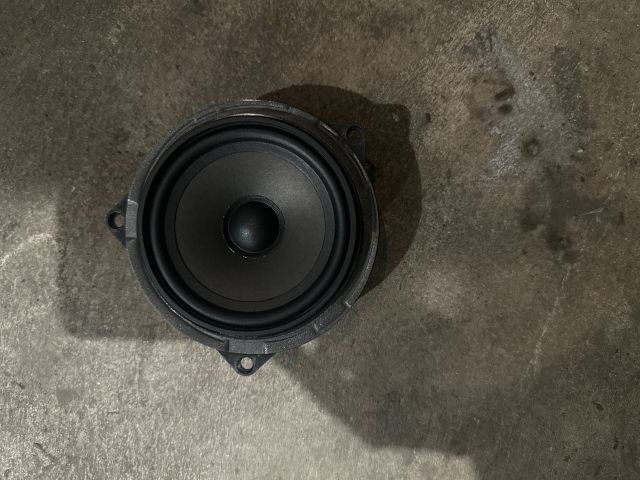 bontott BMW 1 Jobb első Hangszóró