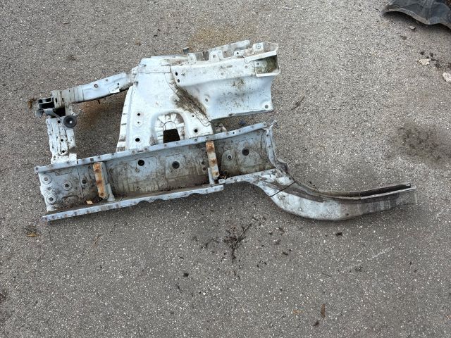 bontott BMW 1 Jobb első Negyed Karosszéria Csomag