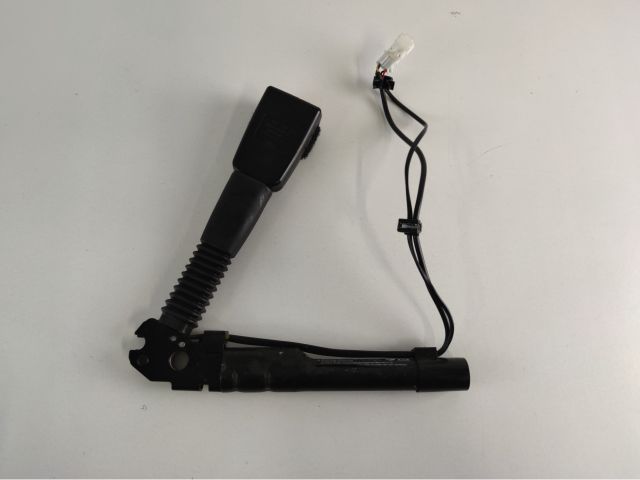 bontott BMW 1 Jobb első Övfeszítő