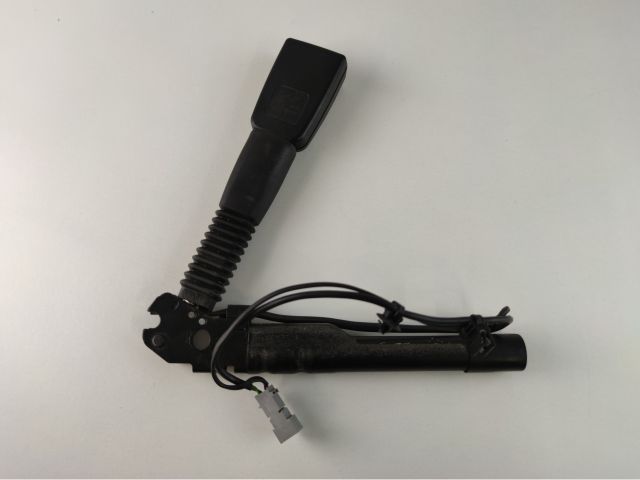 bontott BMW 1 Jobb első Övfeszítő