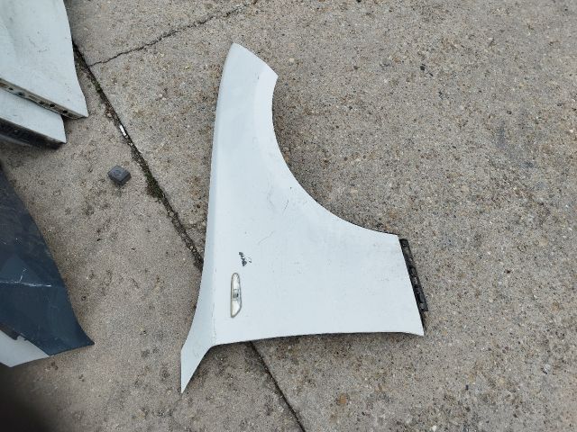 bontott BMW 1 Jobb első Sárvédő