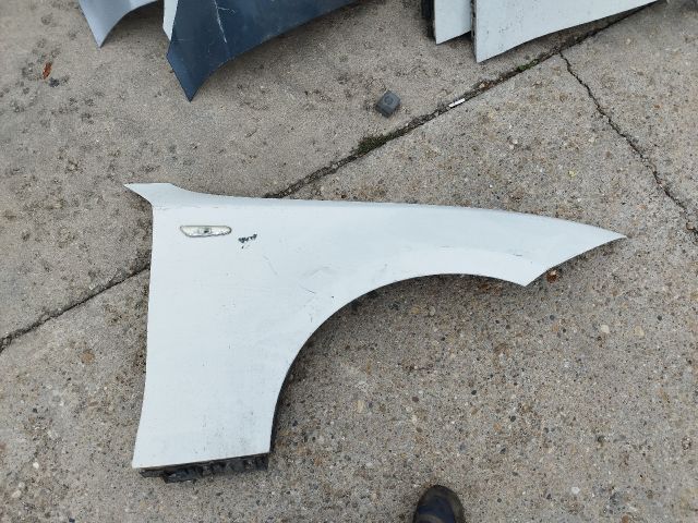 bontott BMW 1 Jobb első Sárvédő